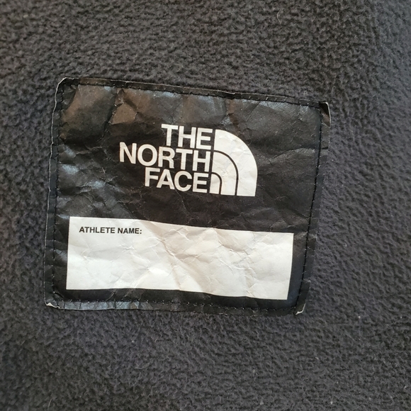 The North Face Boys Hooded Jacket - Picture 7 of 10